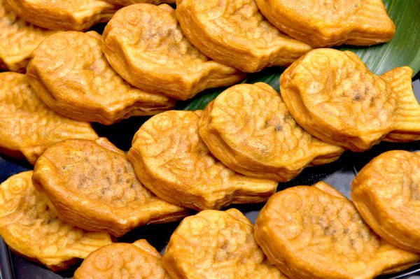 ミニたい焼きMサイズ（20個）（カトラリー6セット）