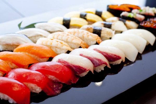 並江戸前握り寿司　Lサイズ（50貫）（割り箸・紙皿・紙おしぼり　5セット、エコトング1本、醤油・醤油皿　5セット）